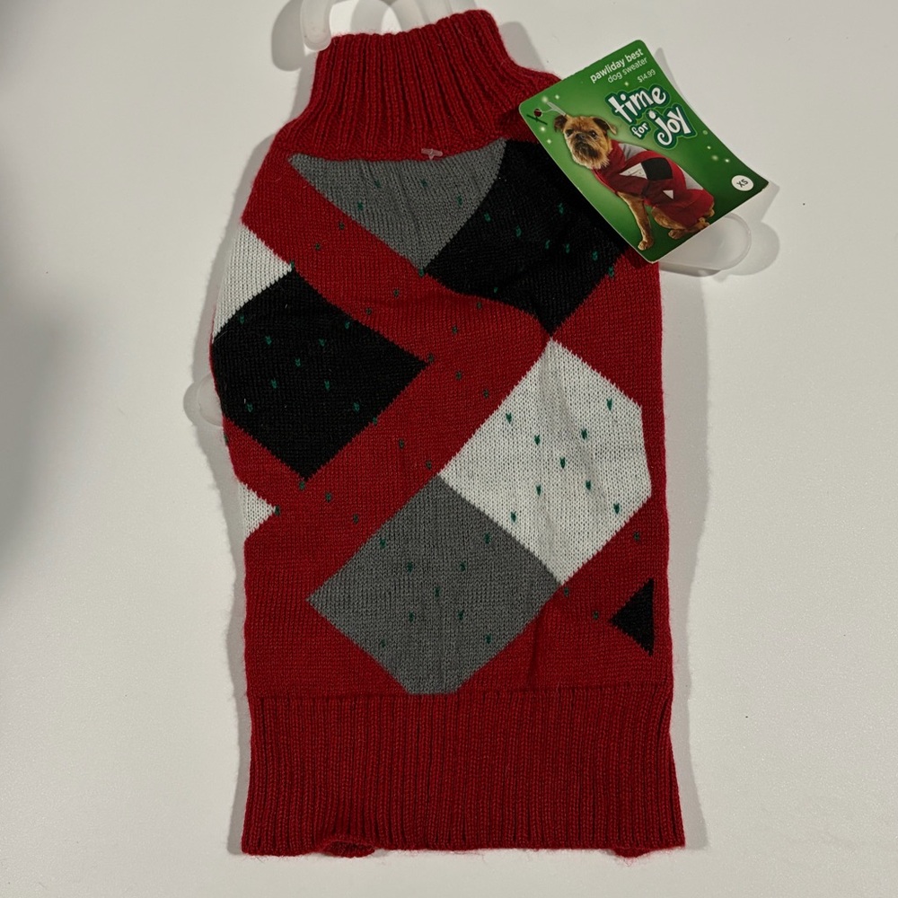 Red and Black Argyle Sweater for Women‎